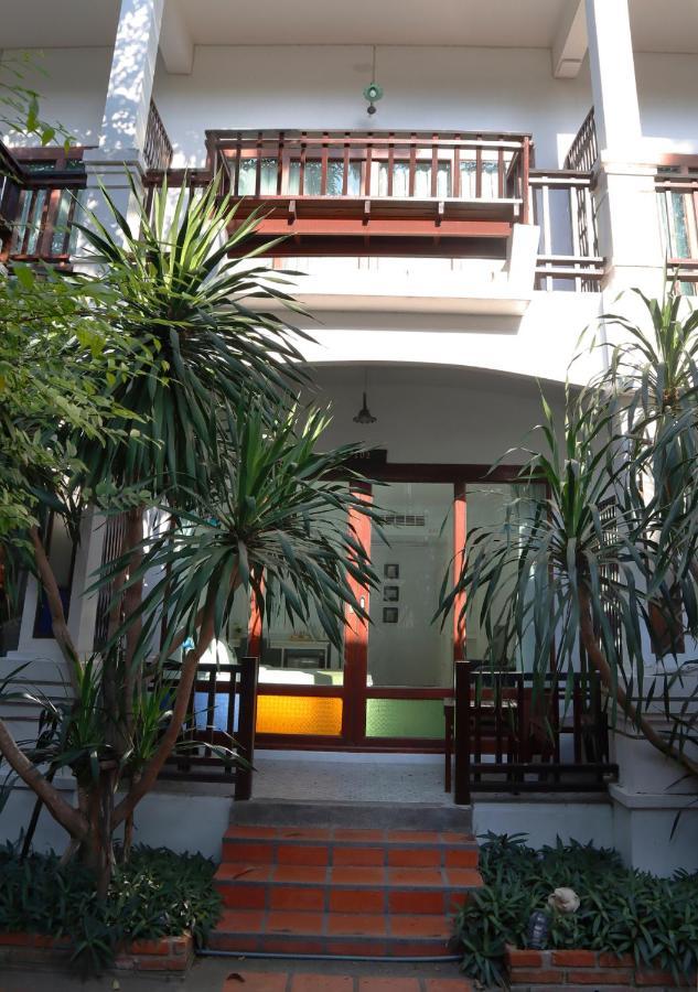 Vijit Nakorn Hotel Sisaket Exterior photo