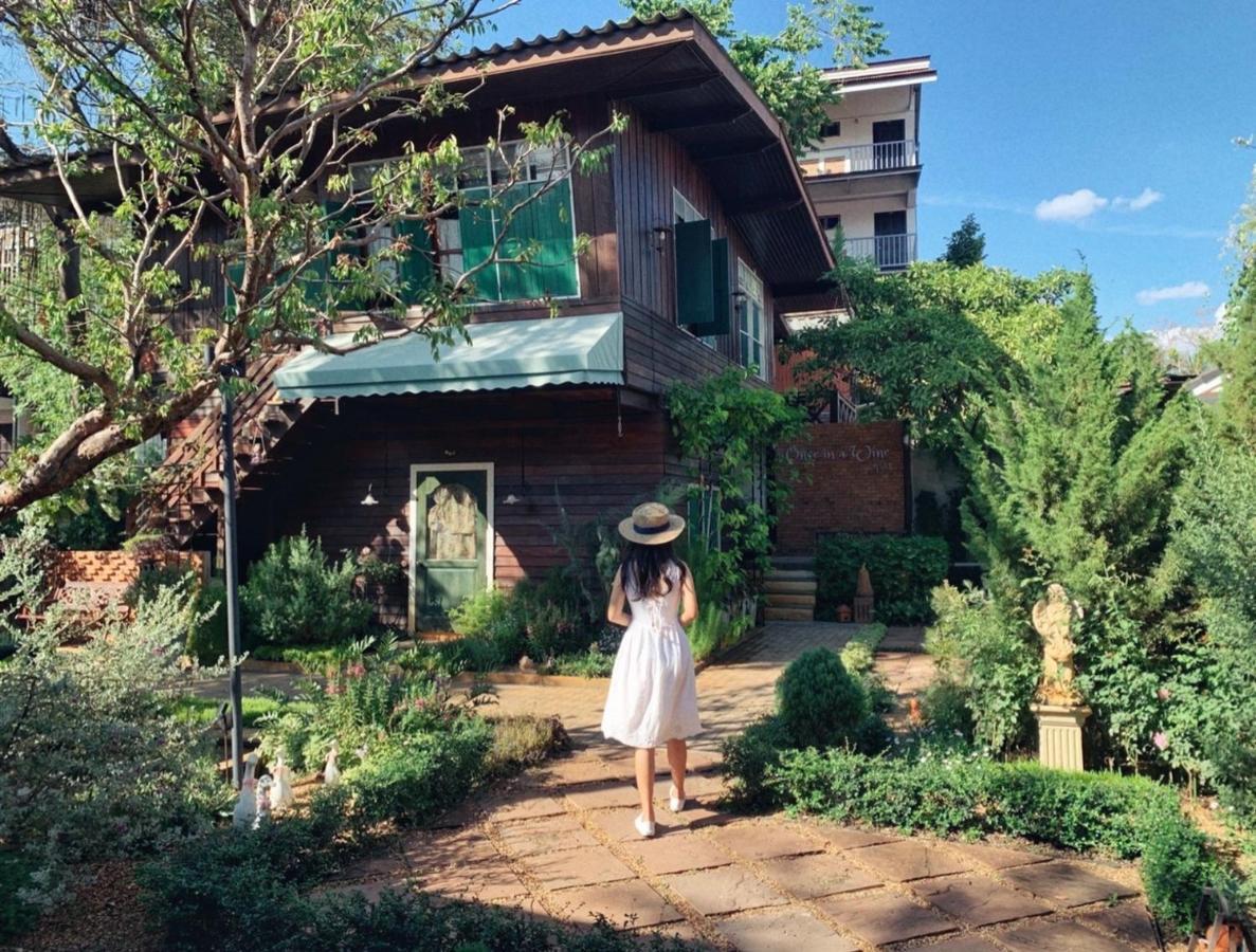Vijit Nakorn Hotel Sisaket Exterior photo